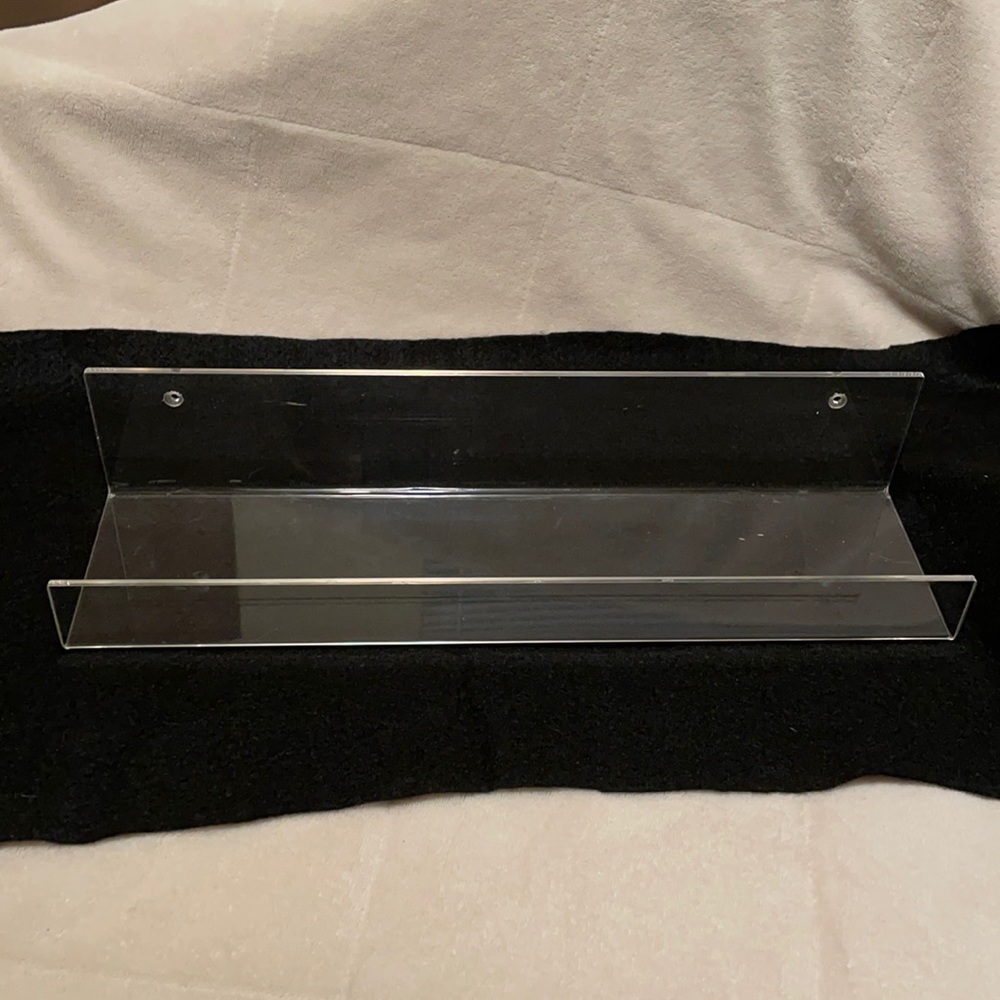 2 Clear Plastic Shelves
